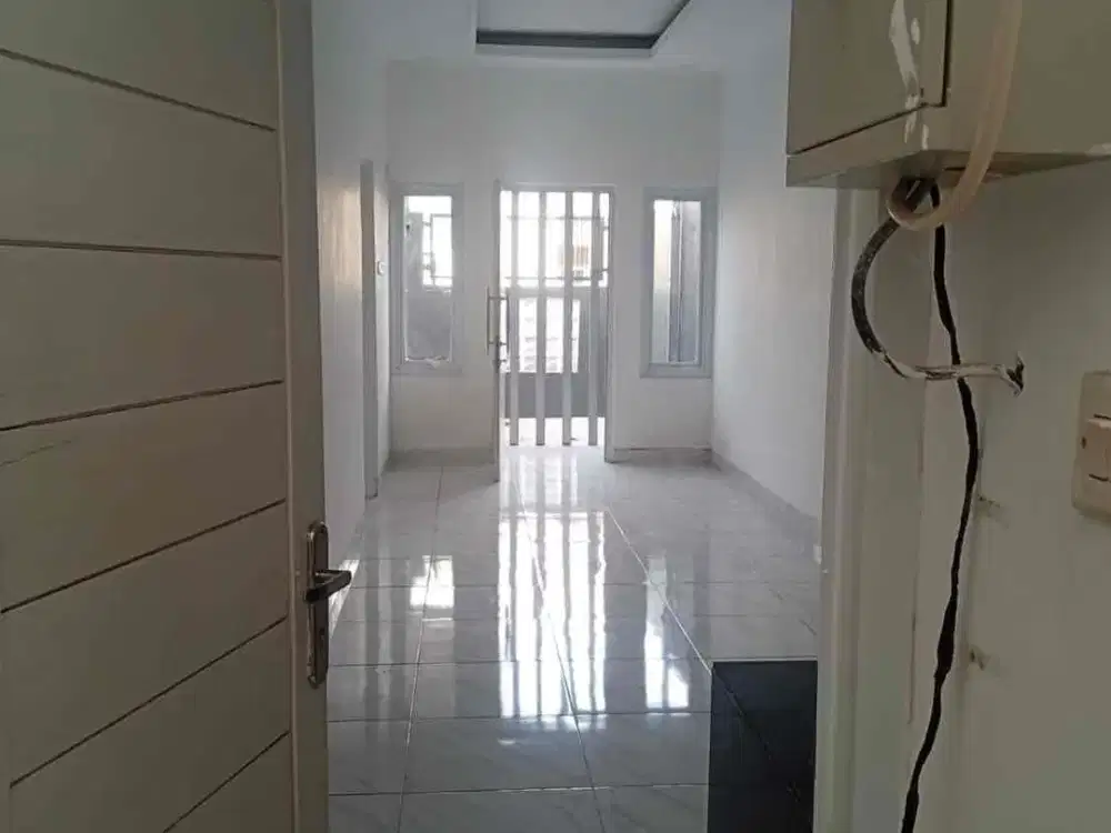 sewa rumah baru taman kopo indah 1