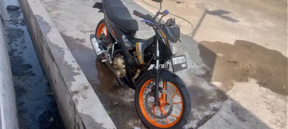 Jual motor murah bekas satria f