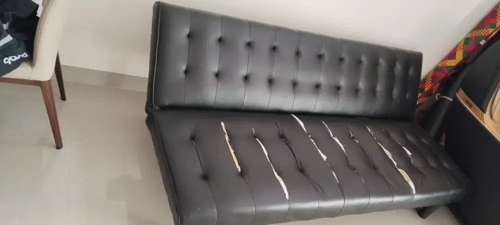 Sofa lipat merk informa