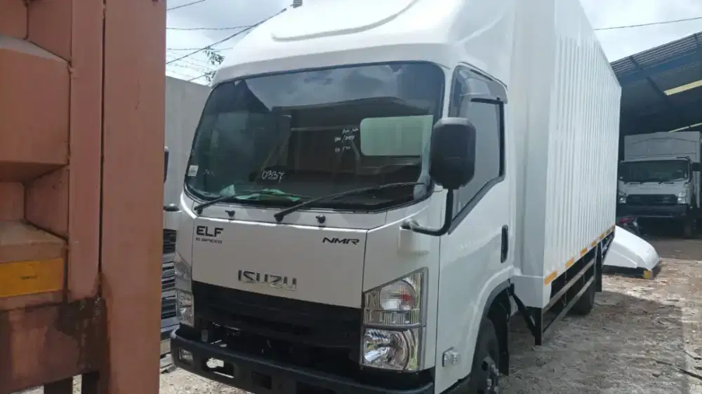 Isuzu NMR L BOX BESI