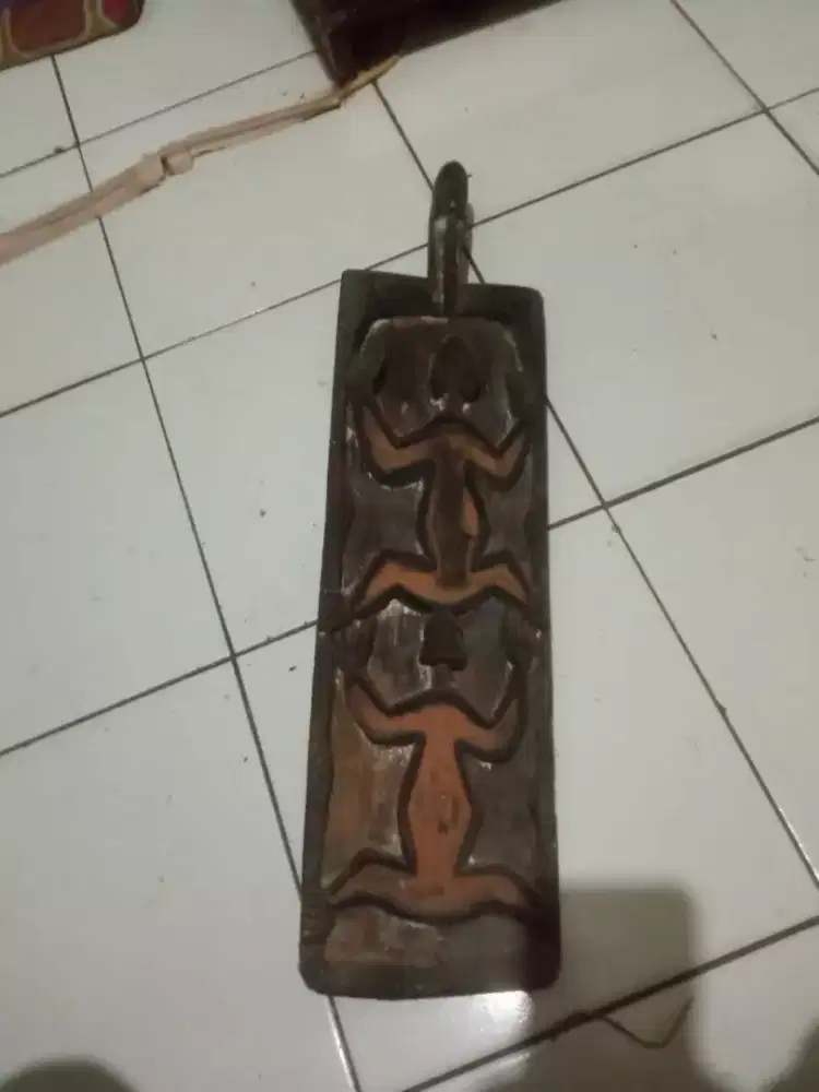 Ukiran kayu suku Asmat
