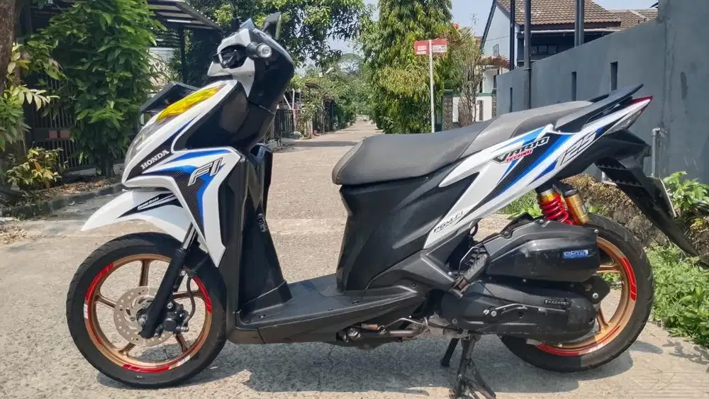 58@: PAJAK ON TANGSEL VARIO125KZR 2015