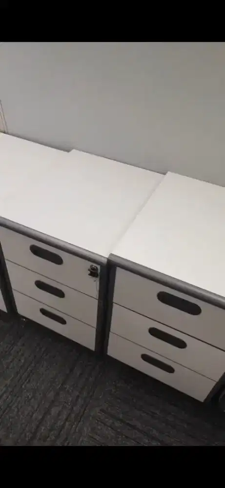 Meja/Lemari berkas dokumen kantor