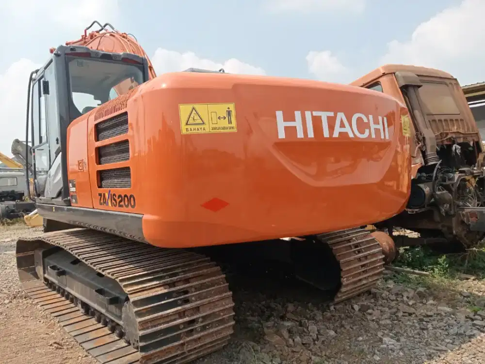 EXCAVATOR 2024 ALAT BERAT HITACHI ZX200F-5G