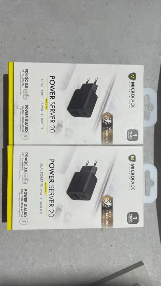 Micropack Wall Charger Dual ports power server 20 black