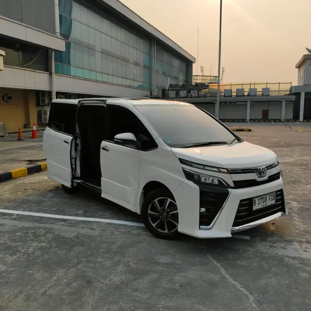 2018 Toyota VOXY