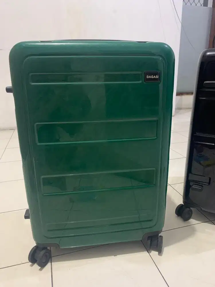 Koper merek BAGASI TIPE GILI warna HIJAU ukuran MEDIUM / SEDANG