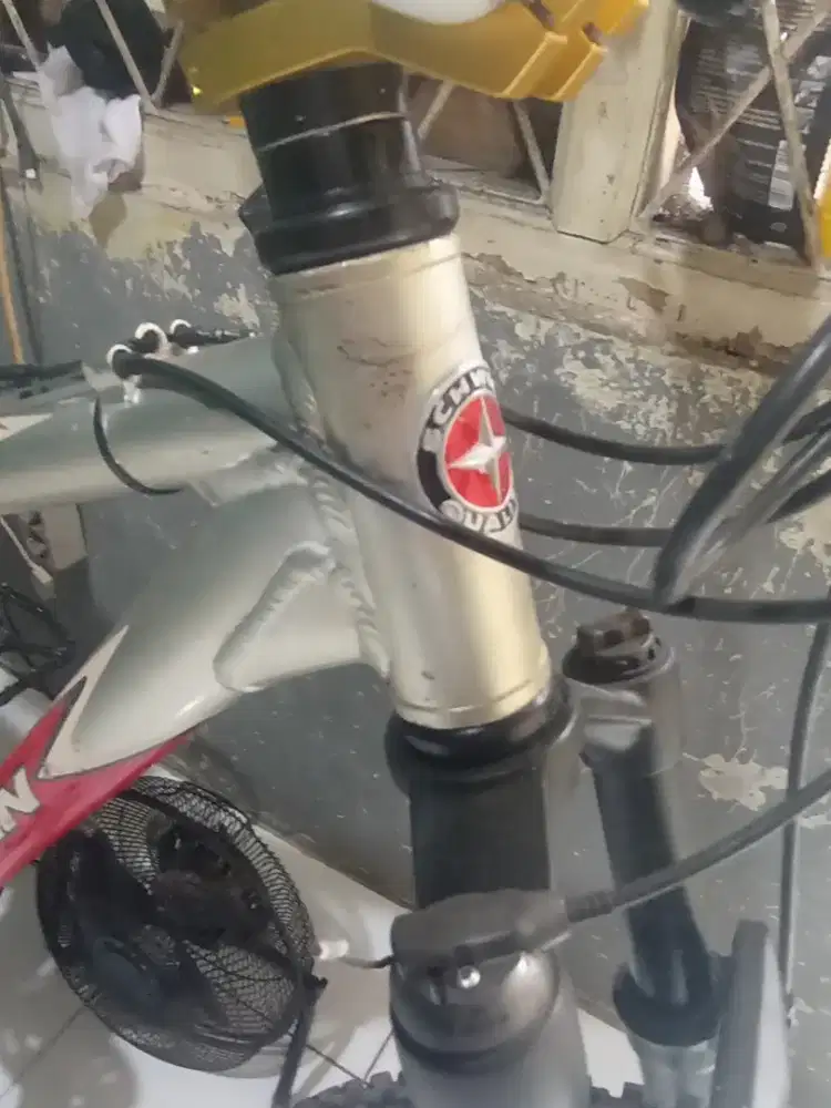 Sepeda gunung Schwinn messa
