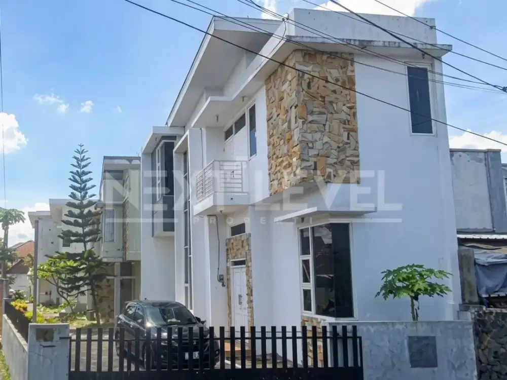 HOT LISTING: Rumah 2 Lantai Siap Huni di Horisson Residence, Blimbing – Malang Lokasi Strategis, Desain Efisien, & Legalitas Aman (Sertifikat On Hand)