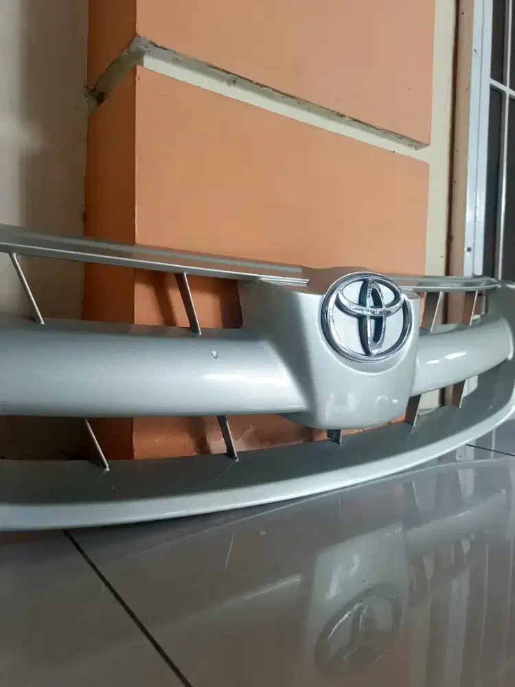 Grill OEM Innova gen 1 type G