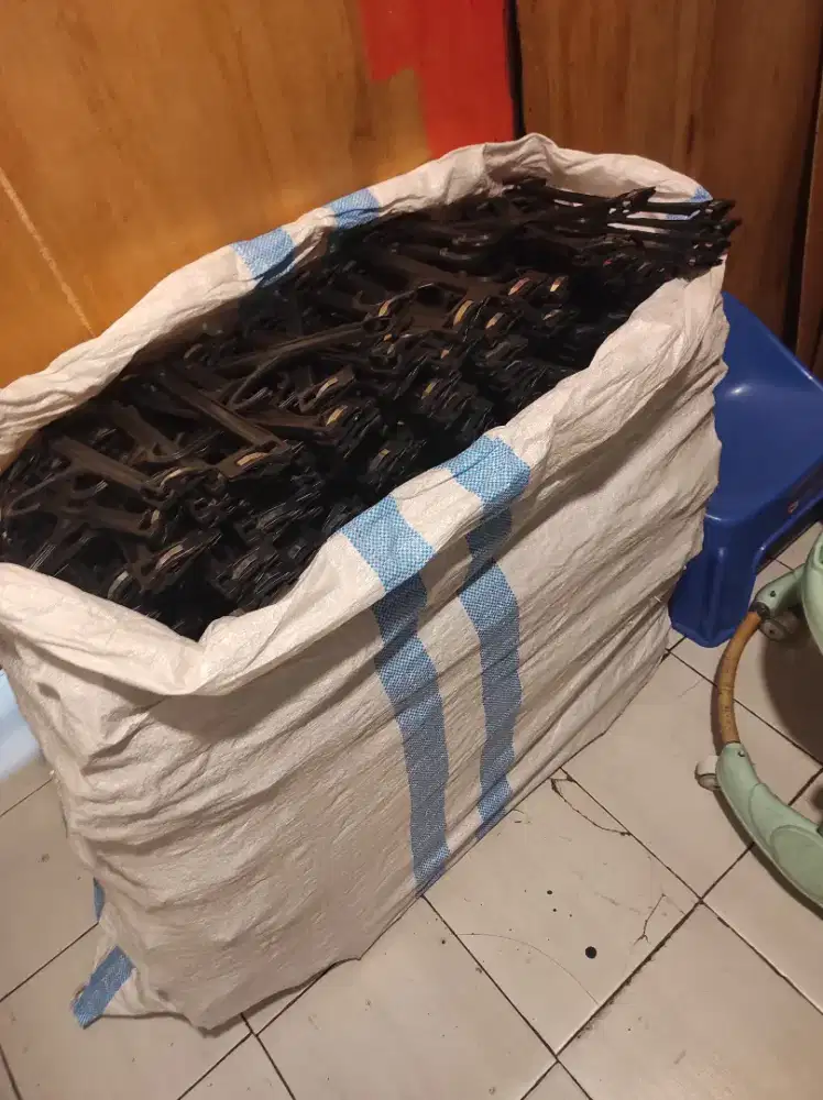 Heger celana dewasa jmlh 710 PC / 2 dus belbih
