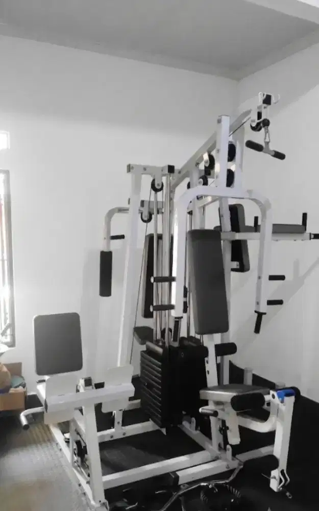Home Gym 4 Sisi Jual Rugi aja mau pindahan