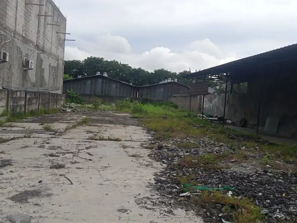 JUAL CEPAT TANAH DAN BANGUNAN (Bekas pabrik plastik ) Kalideres Jakarta Barat