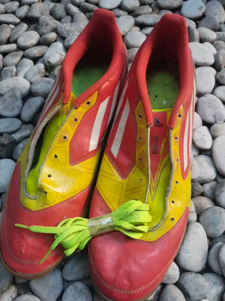 Sepatu adidas ori ukuran 44