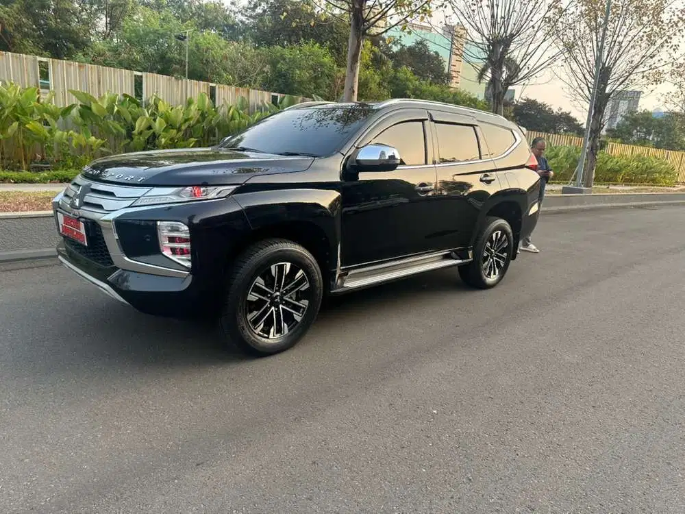 Mitsubishi Pajero Sport Dakkar matic 2022 kondisi mesin body istimewa