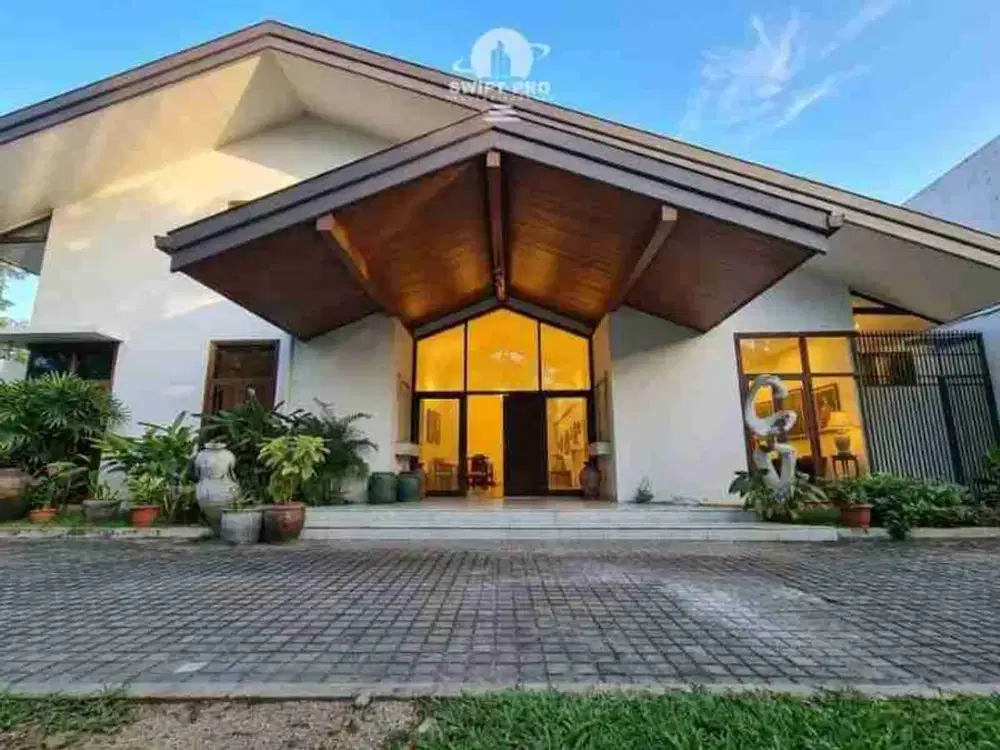 Disewakan Rumah Mewah di Patra Kuningan Menteng Jakarta