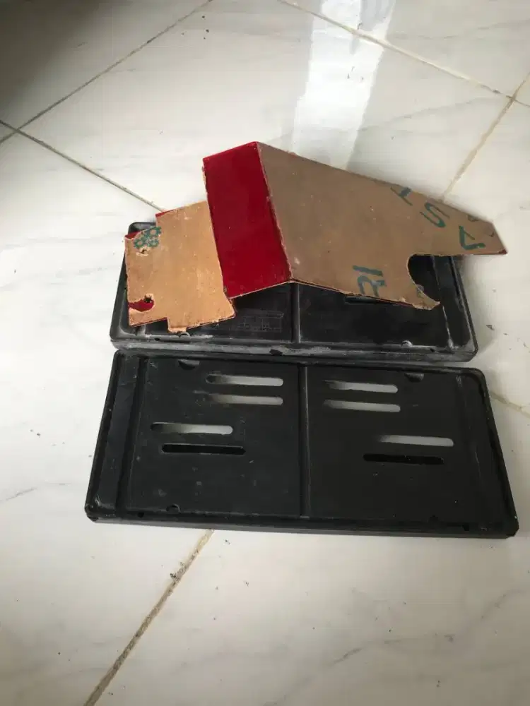 Pelindung cover mesin satria f & tempat plat Honda