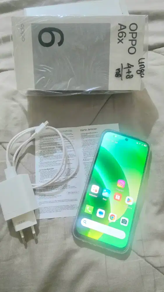 Oppo A6x warna ungu