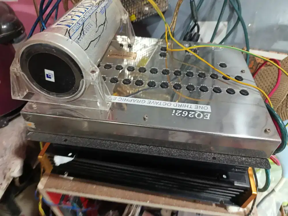 Jual khusus subwoofer mobil ukuran 10 inci barang sesuai foto