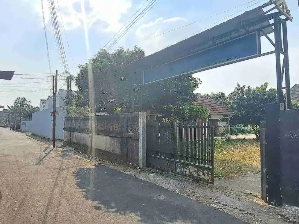 Dijual murah Tanah bagus di Sukahati Cibinong. sudah pager tembok keliling.di hook.
