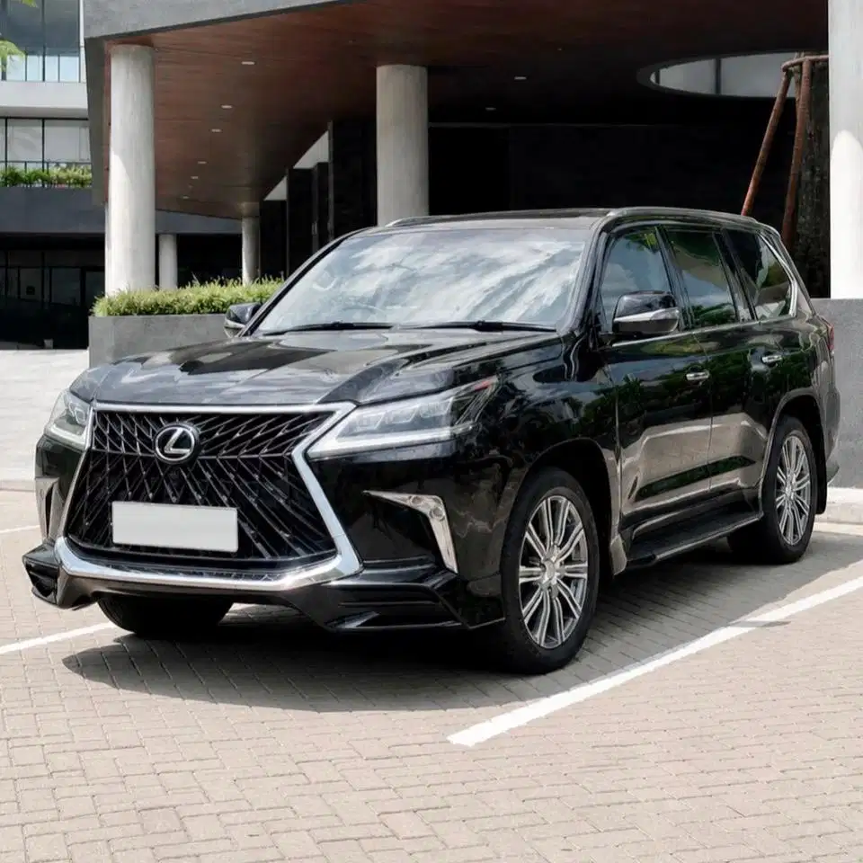 (CASH) Lexus LX570 F-Sport 2017