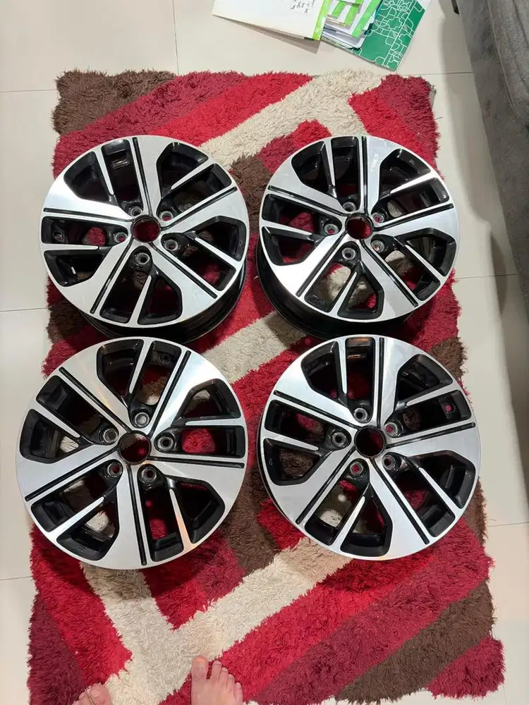 16 INCH VELG ORIGINAL XPANDER SPORT 2018