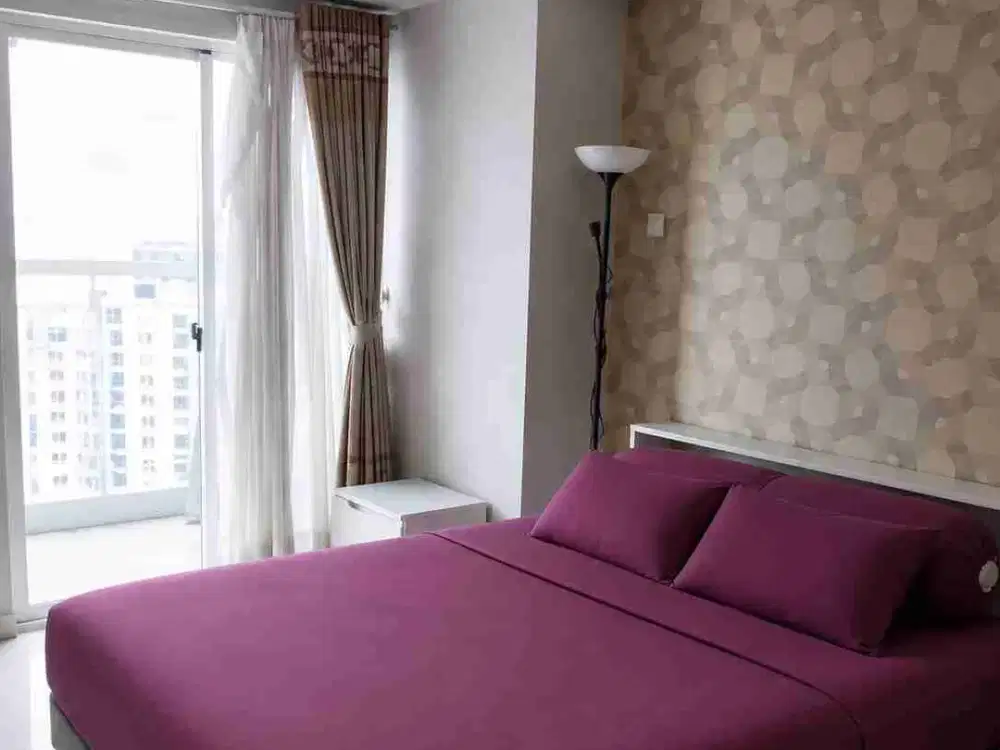 Siap Huni, Dijual Unit Apartemen Royal Mediterania Garden Residence Tipe Studio Kondisi Furnished Lokasi Strategis