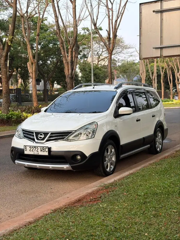 Nissan Grand livina X Gear 2013 A/T siap pakai
