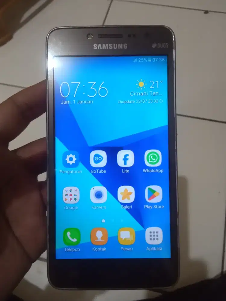 Samsung galaxy J2 prime 4G layar 5 inchi