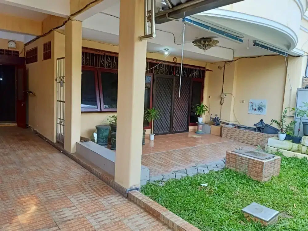 Dijual Rumah 2 Lt  Nginden Intan Barat