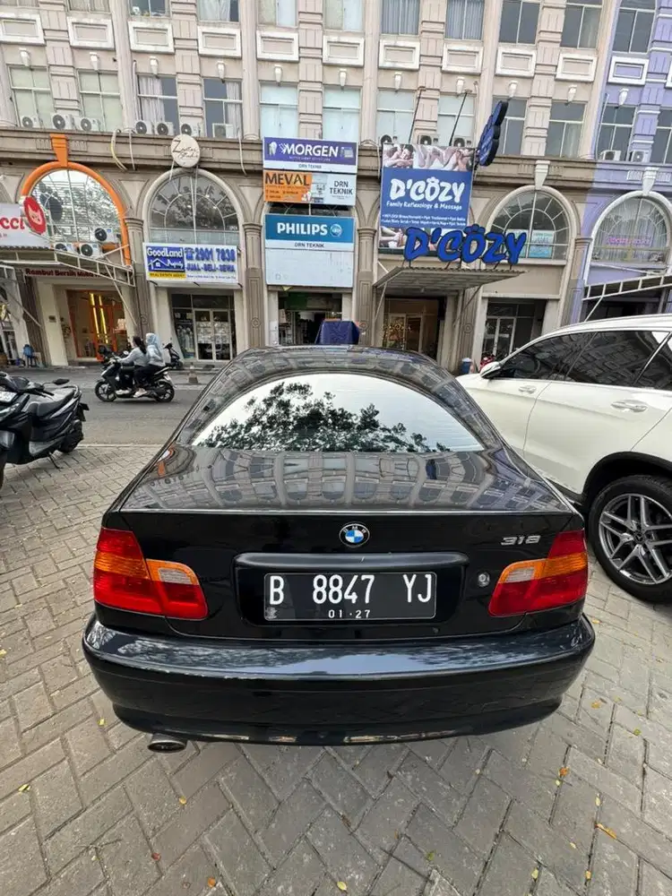 BMW 318i 2003 Bensin