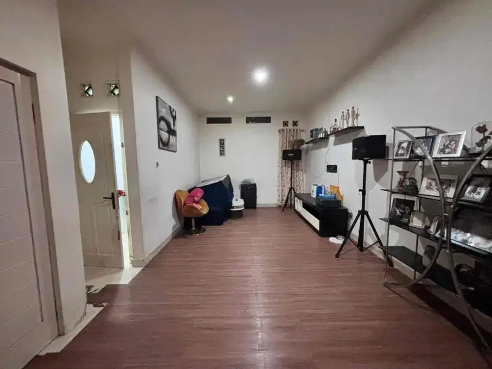 DIJUAL RUMAH MEWAH DENGAN KOLAM RENANG PRIBADI DI CIGERELENG, REGOL - KOTA BANDUNG!