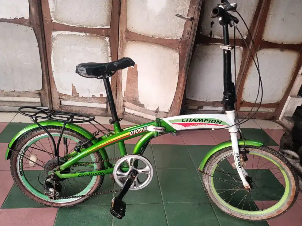 Sepeda lipat uk20 merk champion siap pakai