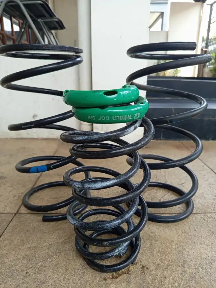Jual 1 set per Pajero sport sepasang per depan & belakang