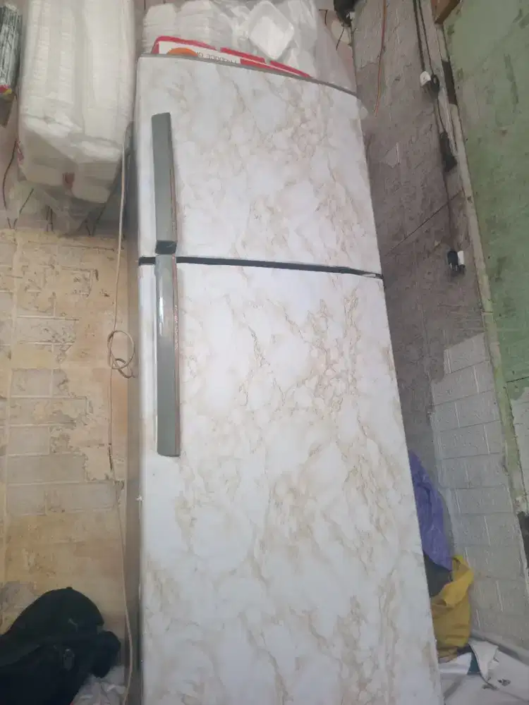 Kulkas LG 2 pintu