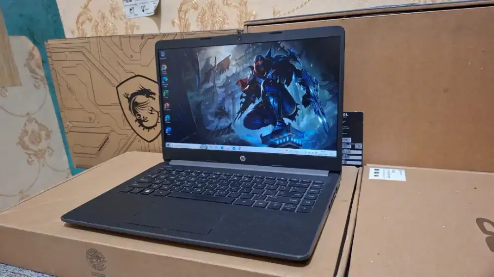 *No 90*

Laptop Hp 240 G8