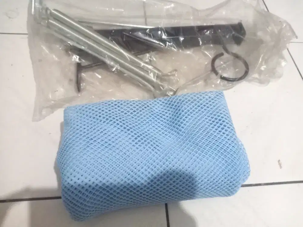 dijual aja ni. ayunan 2 per bayi dan kelambu nya.. baru