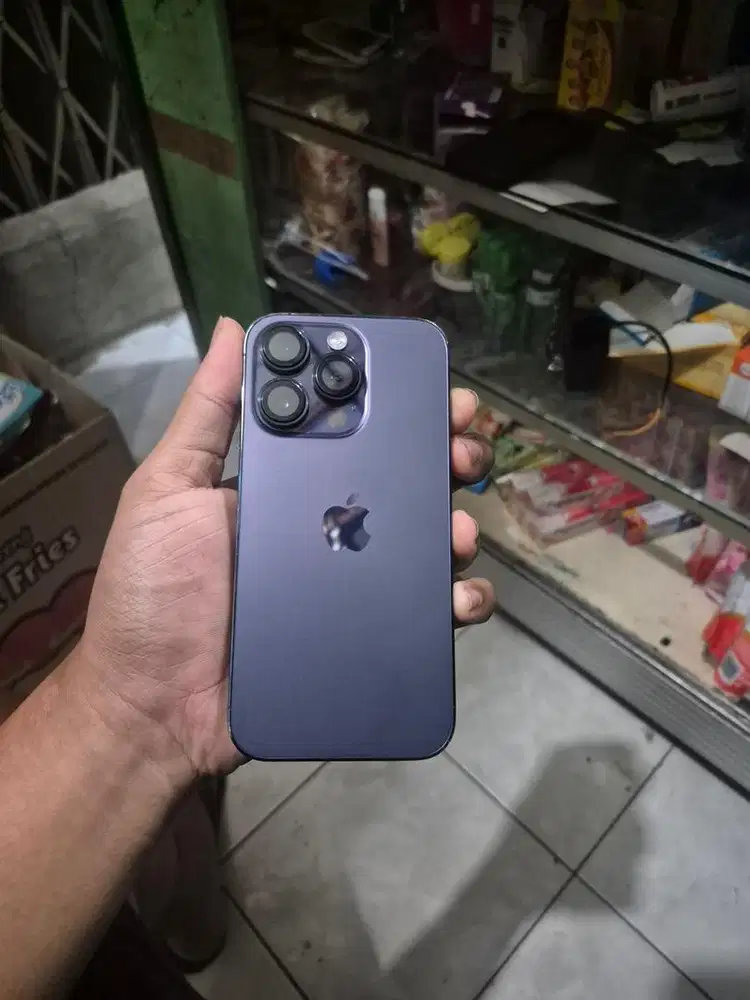 Dijual iphone 14 pro 128 ibox mulus minus pemakaian saja