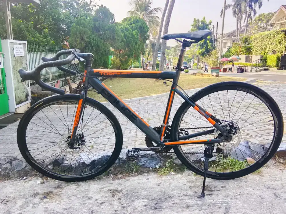 Sepeda roadbike police Toronto Jatiwarna