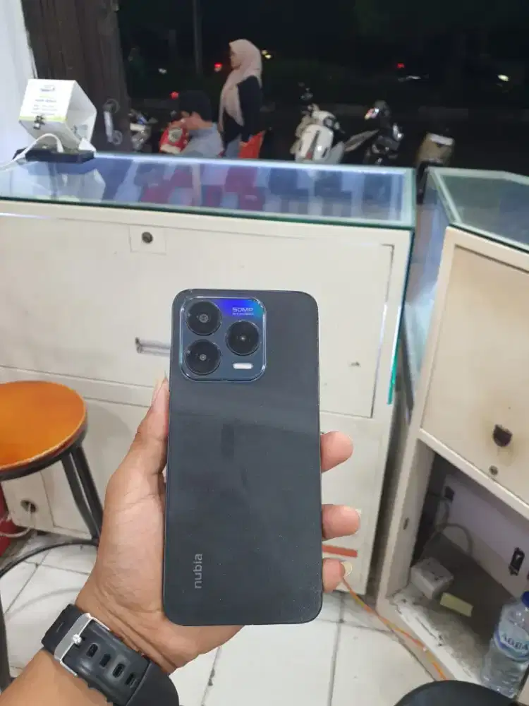 Nubia v70 design 8/128 black lengkap