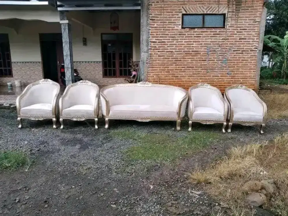 Kursi pelaminan model terbaru