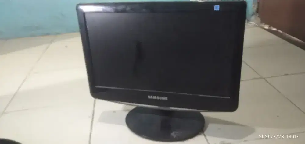 Samsung lcd tv sycnmaster 16inch