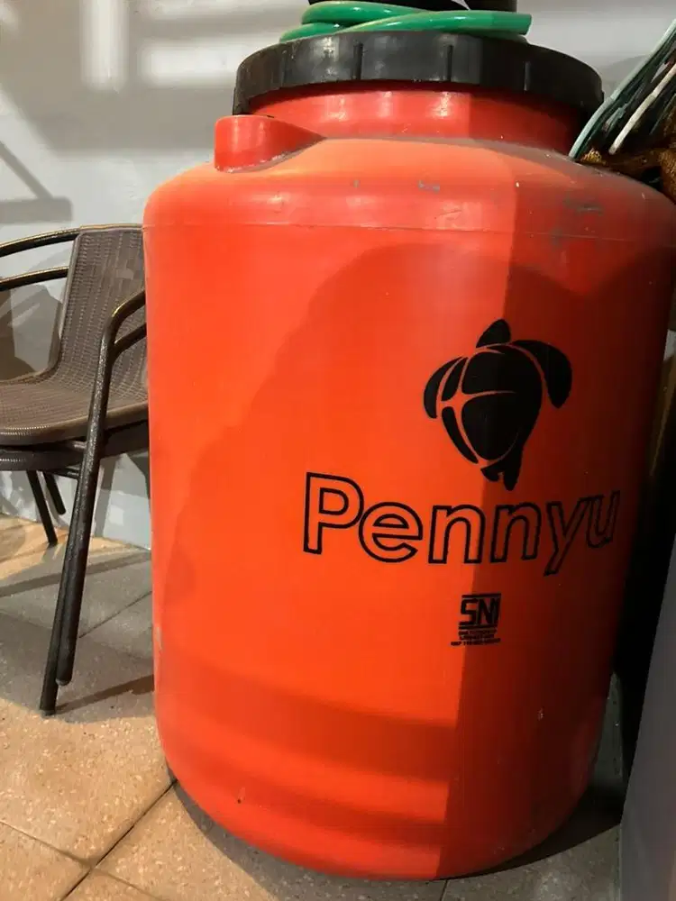 Tong Air Pennyu Plastik Tebal – Kondisi Bekas Masih Bagus