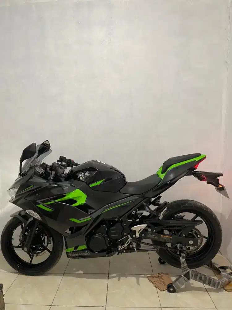 Kawasaki Ninja 250 FI ABS SE (Keyless / KIPASS)