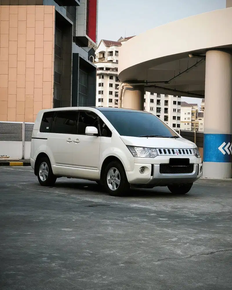 (TDP 30JT)LOW KM 100 RB ! MITSUBISHI DELICA 2.0 AT 2015 PUTIH ! RECORD