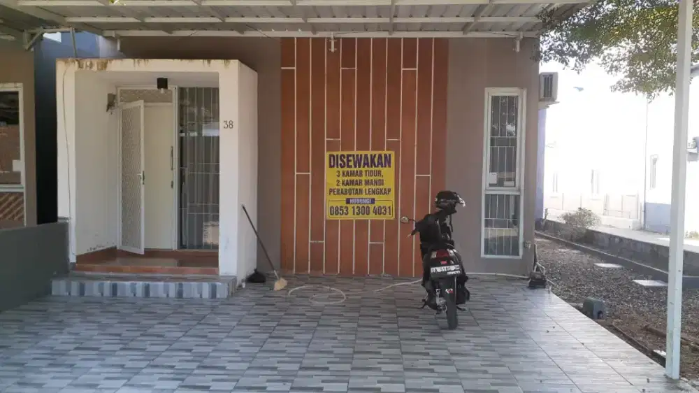 Disewakan Rumah di Royal Woodpark 36 jt per tahun
