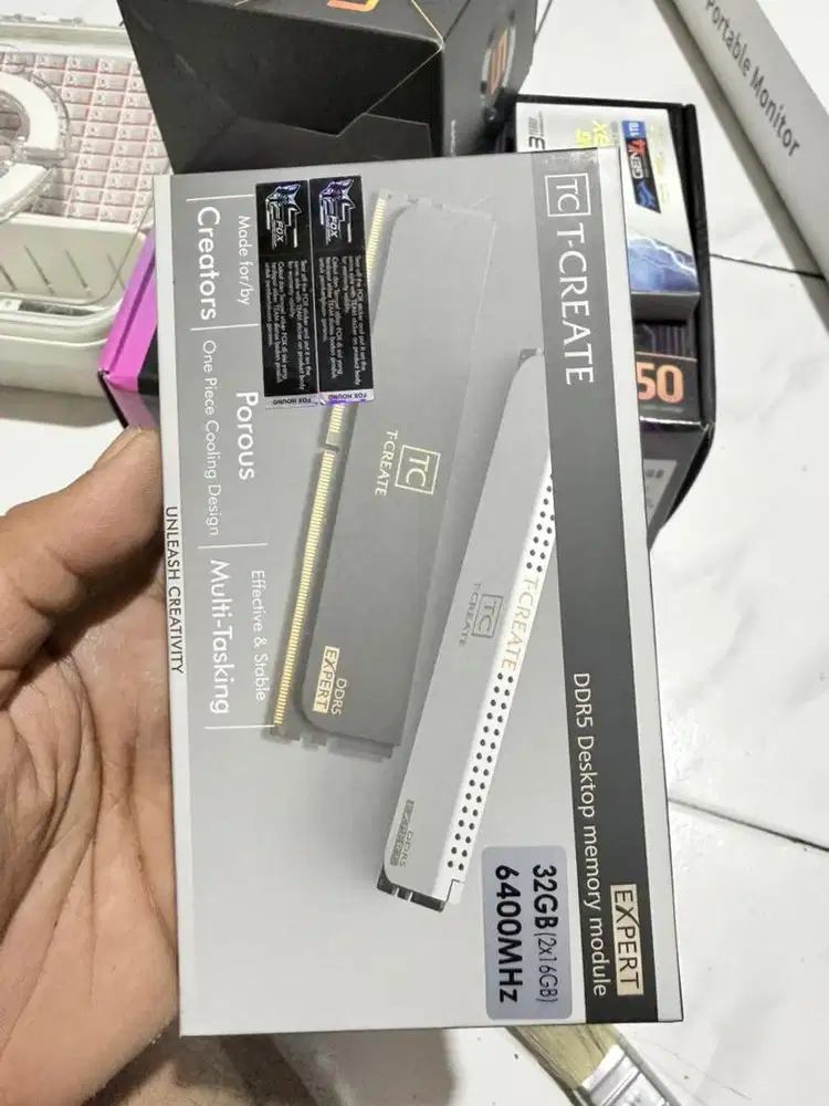 Ram 32GB ( 16x2 ) DDR5 6400Mhz Garansi Lifetime