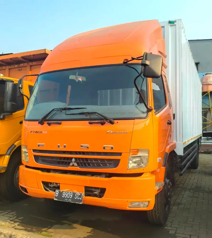MURAH SUPERLONG Mitsubishi Fuso engkel 4x2 FM 65 FSL box besi 2021 bok
