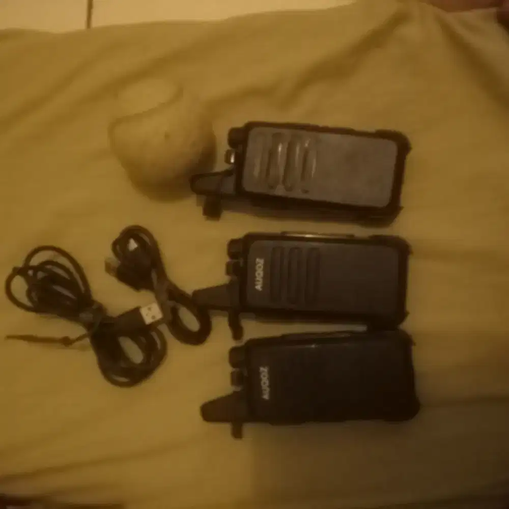 Walkie talky merek auqoz preloved