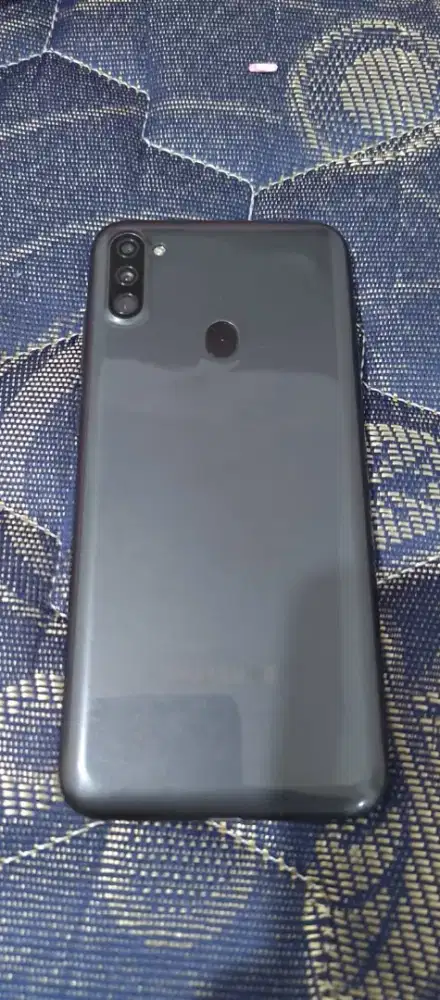Hp Samsung Galaxy A11 RAM 3GB warna hitam